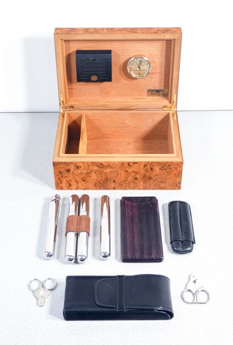 Humidor cigarre mastro - ⚜️,