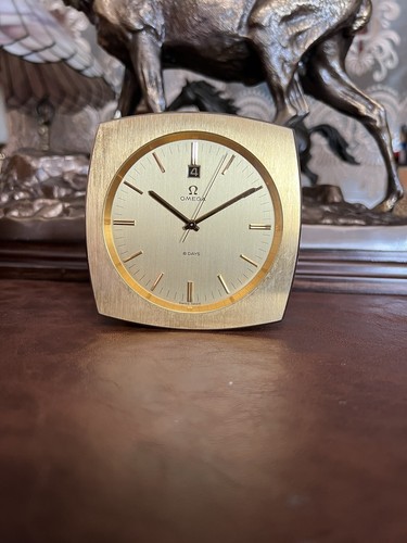 Swiss made tischuhr omega - swiss, 8