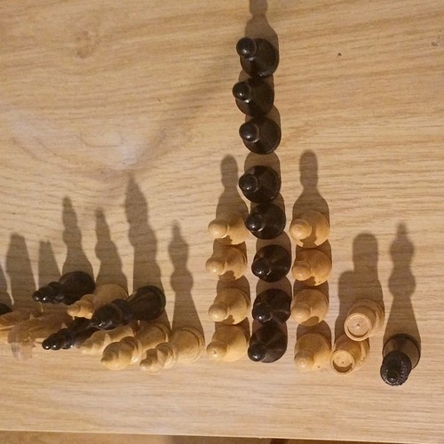 Schach set aus holz - set,