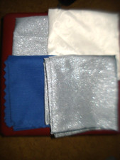 4 Stück edle Tischdecken Mitteldecken in blau, cremeweiß, silber, ca. 80 x 80 cm