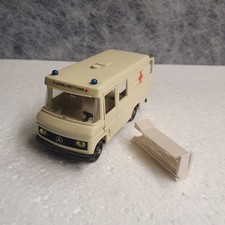 siku V292 Mercedes Benz L406D