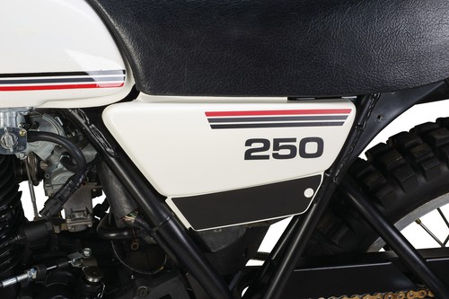Xt250 seitendeckel links - xt250,