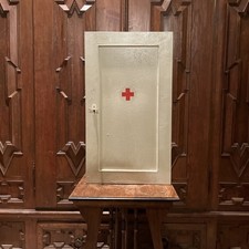 DDR 1. Hilfe Schrank Medikit