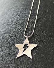 Stern Blitz Rock Anhänger und