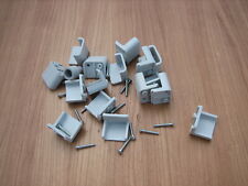 Heki 2 Dachfenster Heki 3 Dachfenster Montagebock  Einbauklammern grau