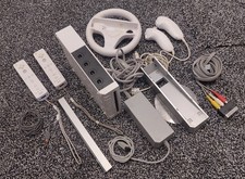 Nintendo Wii Konsole (weiß) – mit Zubehör – gebraucht & stark abgenutzt