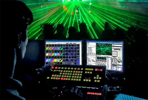 Pangolin live pro lasershow - live, pro,