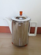 alte Warmhalte-Kanne, D.R.P., silberne Hülle mit Verschluss, ca. 26cm, Kugelfüße