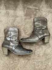 Lederstiefel, Stiefel