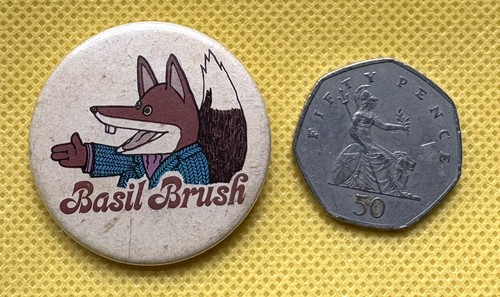 Vintage basil brush badge - badge, 38mm