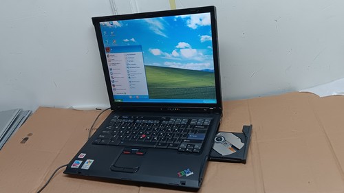 Retro loaded ibm thinkpad - thinkpad, r52