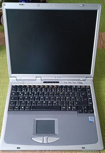 Notebook computer clevo d410s - clevo,