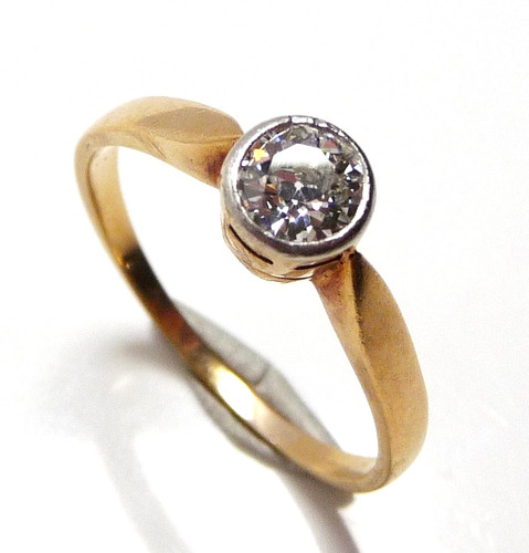 Ring antik 585 gold solitär - 585,