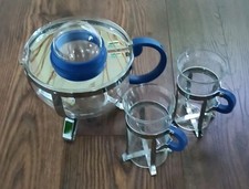 Alfi futuristische Glaskanne Teekanne Teebereiter +  2x Bodum Teeglas Griff Blau