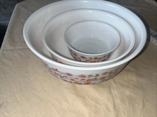 3 Schüsseln,  Arcopal, mit Blumen Decor