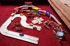 Brio Bahn Holzeisenbahn Zubehör Straßen Autos Tiere Figuren