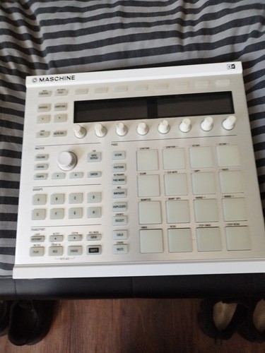 Native instruments maschine - instruments,