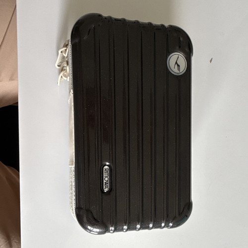 Lufthansa first rimowa - first,