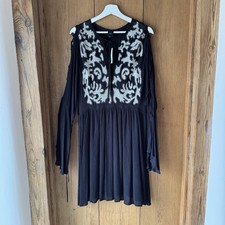 River Island Schwarz Bestickt