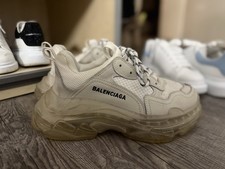 Schuhe Beige, Triple S