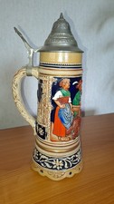 Bierkrug mit Zinndeckel und Spieluhr München Steingut Relief Trödel Antiquität