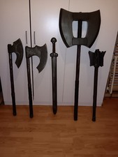 Waffen, Deko aus Schaumstoff