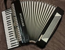 Universum Elegance 120 Akkordeon