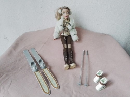 Barbie scene chillin - barbie,my, scene,chillin
