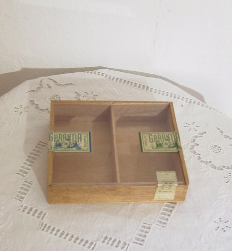 Alte zigarrenkiste aus holz - alte,