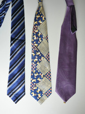 3 Marken-Krawatten, Schlipse, modern, der mittlere mit lustigen Hunden Hündchen