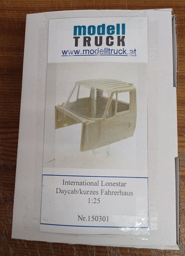 Modelltruck international - 1:24,