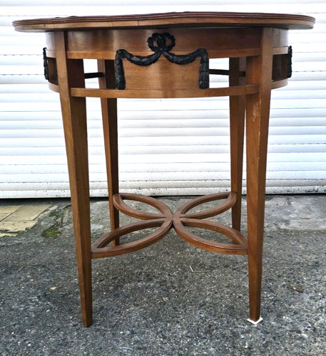 Runder jugendstil tisch - ,