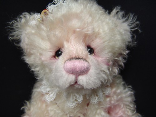 Raphaelite charlie bears 2023 - charlie,