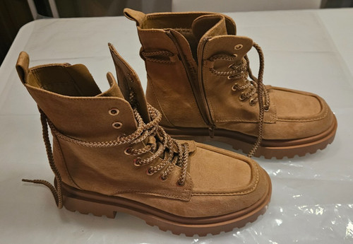 Paar damenschuhe boots - 1,