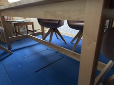 Ein Ikea Esstisch ￼