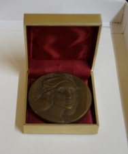 Neuer Preis! 3D Medaille von R.S. da Urbino, italienischer Maler/Architekt (Q61)