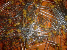 50x 330pF / 50V MLCC Keramik