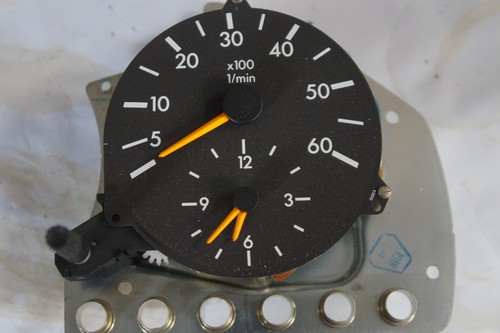 Drehzahlmesser mit uhr - uhr,