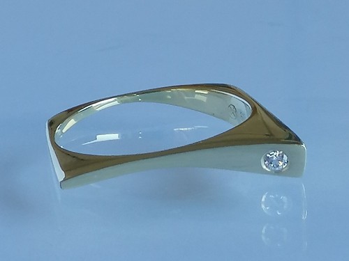 Ring 585 gelbgold mit brillant - 585,