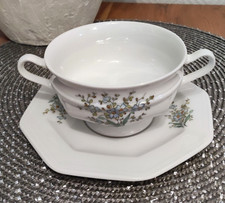 Suppentasse mit Untertasse