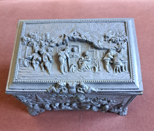 Kleine metalltruhe evtl aus - evtl.,