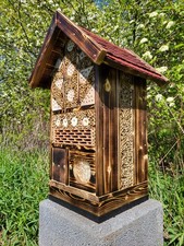 Großes Stand-Insektenhotel
