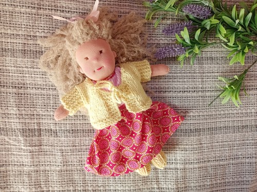 Handgefertigte waldorfpuppe - handgefertigte,