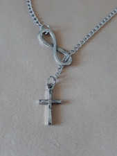 Halskette & Anhänger / Halskette mit Kreuzanhänger - silbern ++wT013+++*