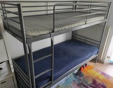 Hochbett, Etagenbett mit einer Matratze, guter Zustand  