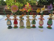 HOLZKUNST Erzgebirge Weha Kunst 7 Blumenmädchen mit verschiedenen Blumen