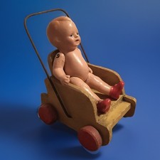 Kleiner Holz-Puppen-Kinderwagen mit Massepuppe (489) , gebraucht 40/50er Jahre 