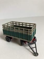 Anhänger mit Gitteraufbau in