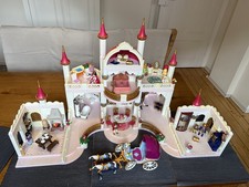 Playmobil Schloss 4250 mit Küche 4251, Schatzkammer 4255 mit Zubehör