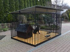 Verstärkter Hundezwinger mit